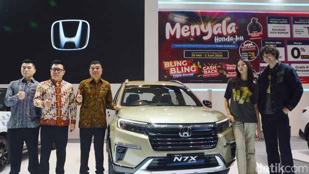 New Honda BR-V N7X Edition yang dihadirkan Honda Surabaya Center di IIMS Surabaya 2024 mencuri perhatian pengunjung.
