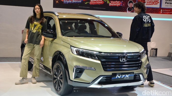 New Honda BR-V N7X Edition yang dihadirkan Honda Surabaya Center di IIMS Surabaya 2024 mencuri perhatian pengunjung.
