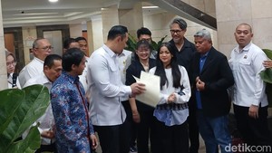 Nirina Zubir sebelumnya sudah mendapatkan kembali 4 sertifikat tanah milik mendiang ibunyda. Foto: Febri/detikHOT