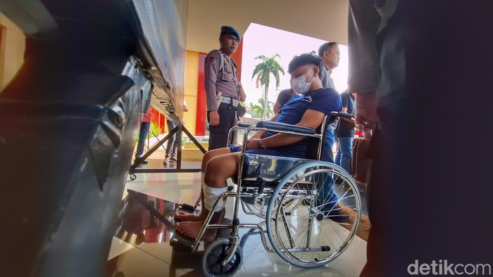 Pelaku inisial MAS (21) saat diamankan polisi.