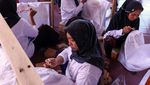 Warga Banyuwangi Dilatih Membatik