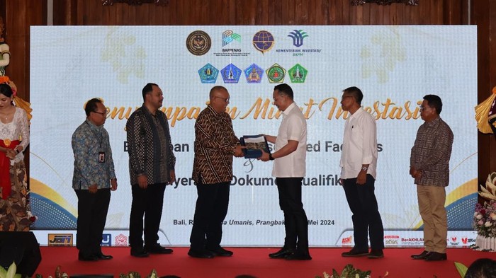 Penyerahan Kualifikasi LRT Bali