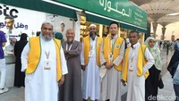 Kemudian, ada rombongan jemaah haji asal Suriname yang mulai berdatagan ke Madinah.