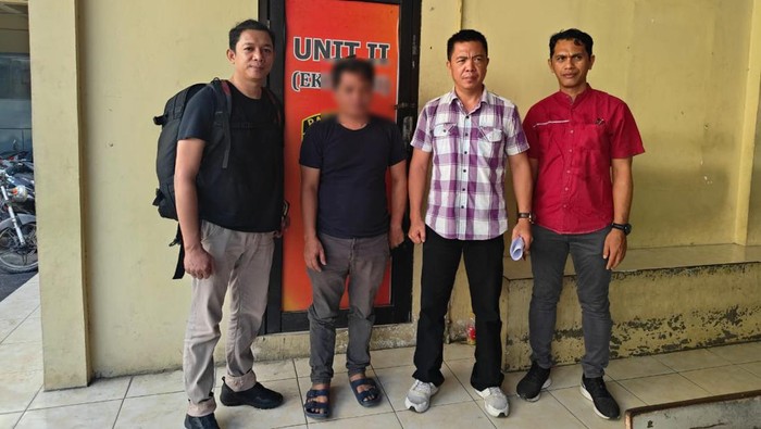Pria tipu warga Poso modus jadi calo penerimaan TNI ditangkap.