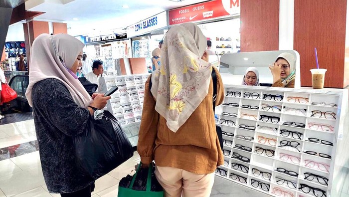 Pusat Perbelanjaan Senen Jaya Blok 1 & 2