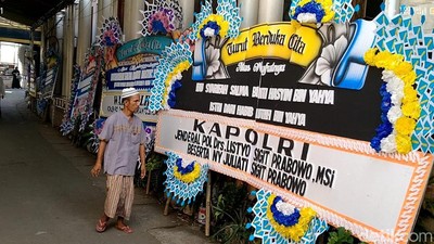Deretan Karangan Bunga Duka Istri Habib Luthfi, Ada dari Kapolri-Panglima TNI