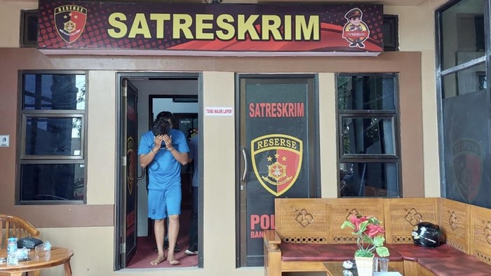 Salah satu pelaku pemerkosaan AS digiring polisi.