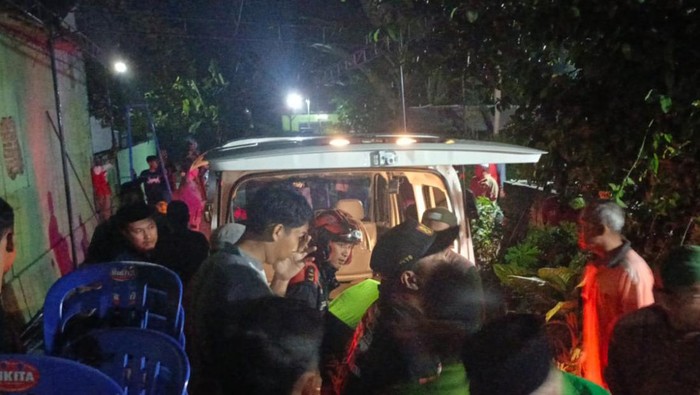 Jenazah A tiba di Desa Bener, Kecamatan Wonosari, Klaten, Rabu malam (29/5/2024).