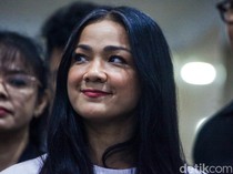 Nirina Zubir ke Sesama Korban Mafia Tanah: DM Saya Terbuka