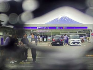 Tirai Penghalang Gunung Fuji Bolong, Jepang Mau Cari Layar Pengganti