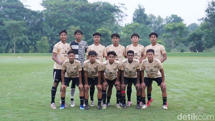 Timnas Indonesia U-16 di laga uji coba lawan PSS Sleman, Sabtu (25/5/2024).