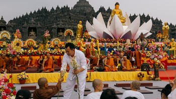 Prosesi doa di plataran Candi Borobudur. Foto: Ulet Ifansasti