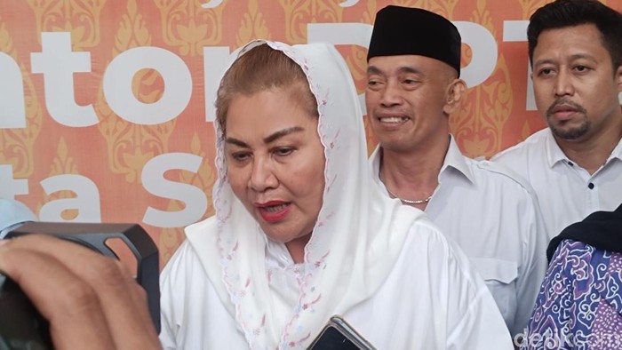 Wali Kota Semarang Hevearita Gunaryanti Rahayu saat memberikan keterangan pers di Kantor PKS Semarang, Rabu (29/5/2024).