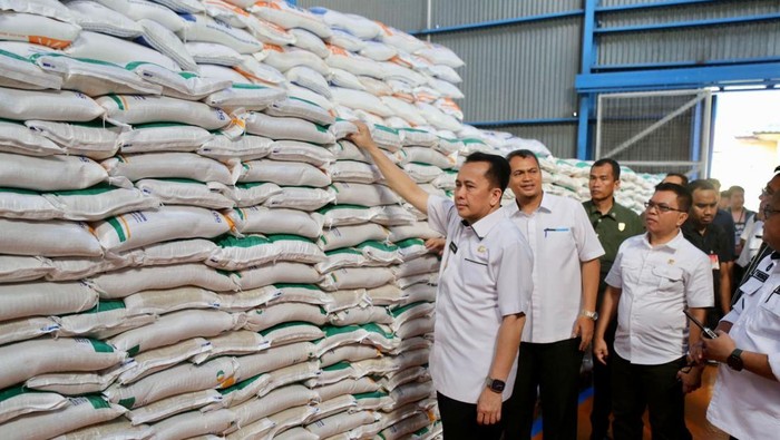 Agus Fatoni mengecek kesiapan kunker Jokowi di Lubuklinggau.