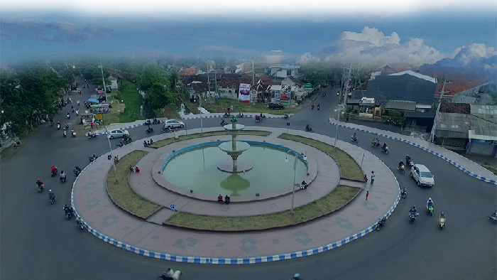 Air Mancur Bundaran Gladak Serang Probolinggo