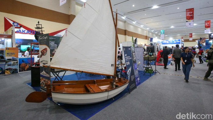 Berburu Perlengkapan Outdoor di Deep Extreme 2024
