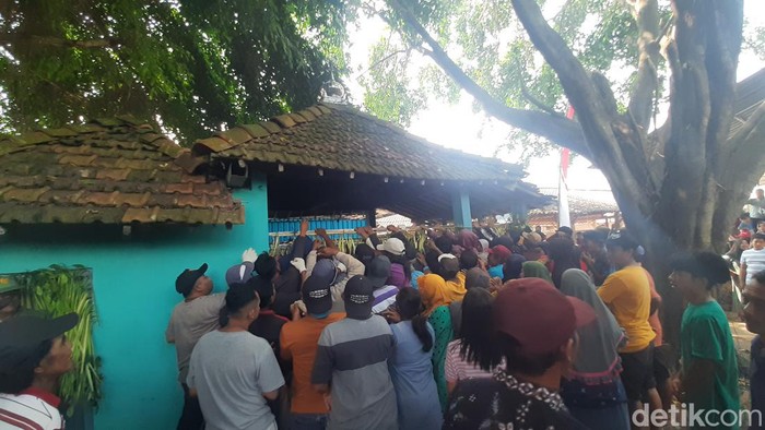 Tradisi sedekah bumi di Desa Lahar Kecamatan Tlogowungu, Kamis (30/5/2024).