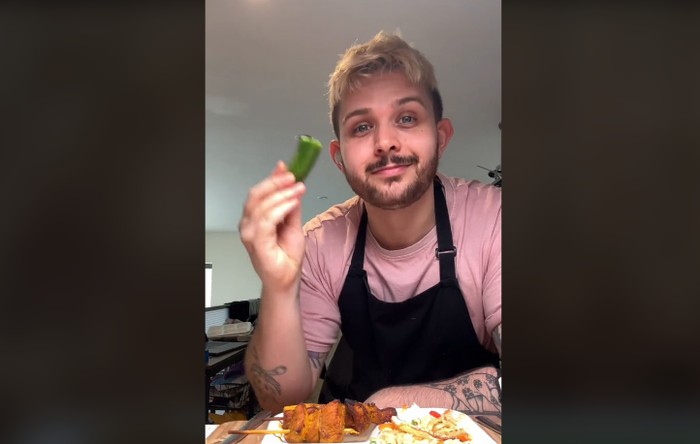 Bule Inggris  Ini Bikin Menu Makan Siang khas Indonesia yang Enak