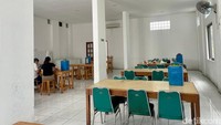 Area tempat makannya luas dan mampu menampung ratusan pengunjung dalam satu waktu. Menilik sejarahnya, rupanya rumah makan Borobudur ini pertama kali didirikan oleh Aliong di tahun 1992. Foto: detikFood