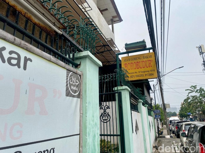 Cita Rasa Ayam Goreng dan Bakar Legendaris βBorobudurβ yang Terkenal di Tangerang Cita Rasa Ayam Goreng dan Bakar Legendaris βBorobudurβ yang Terkenal di Tangerang