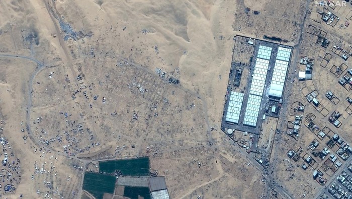 Satellite image shows the UN camp and adjacent area, where tents have been removed, in the Tel al-Sultan area in the western district of Rafah, May 29, 2024. Maxar Technologies/Handout via REUTERS    THIS IMAGE HAS BEEN SUPPLIED BY A THIRD PARTY MANDATORY CREDIT. NO RESALES. NO ARCHIVES. MUST NOT OBSCURE LOGO