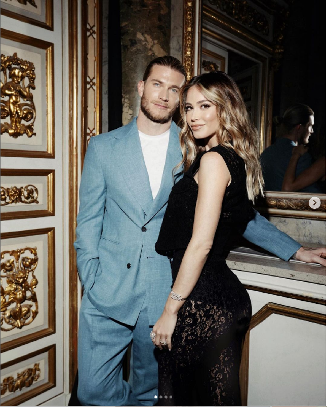 Saat ini Diletta Leotta dan Loris Karius menjalani hubungan cinta jarak jauh alis LDR. Keduanya pun kerap saling mengunjungi antara Inggris dan Italia untuk melepas rindu. Foto: Instagram