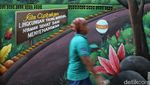 Edukasi Pelestarian Lingkungan hingga Biota Laut lewat Mural di Jakut