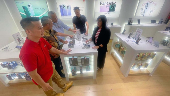 Hadir di FX Sudirman, Digiplus Sasar Masyarakat Ibu Kota Digiplus terus memperluas jangkauan guna memberikan pengalaman berbelanja. Mereka membuka outlet di FX Sudirman lantai satu.