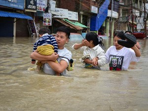 Melihat Dampak Topan Remal yang Menerjang India-Bangladesh