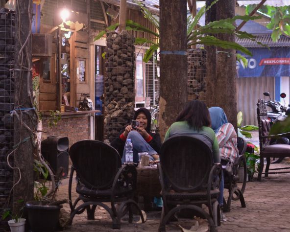 5 Kafe di Bogor dengan Tema Vintage yang Nyaman untuk Hangout