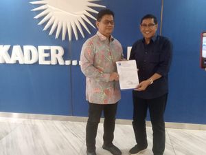 PAN Beri Surat Tugas Ketua Golkar Muhammad Yusuf untuk Maju Pilwalkot Tasik