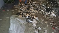 Hingga Rabu (29/5) waktu setempat, menurut laporan media lokal yang mengutip sumber-sumber militer, lebih dari 150 balon udara terdeteksi, dengan beberapa di antaranya telah mendarat di atas tanah dan yang lainnya masih berada di udara. (South Korea Presidential Office via AP).