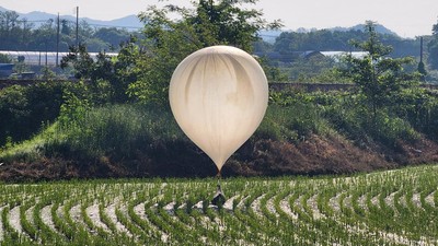 Korut Kirim Balon Raksasa Isi Sampah dan Kotoran ke Korsel