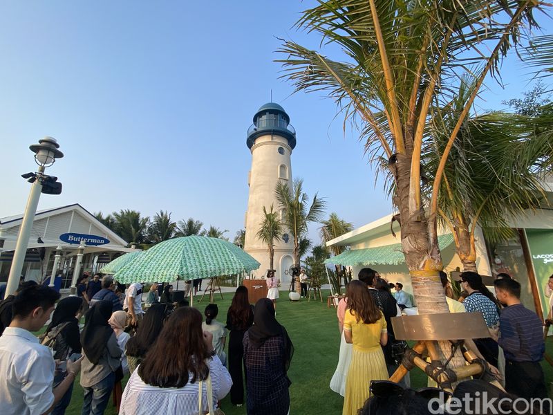 Lacoste Pop Up Store PIK Jakarta