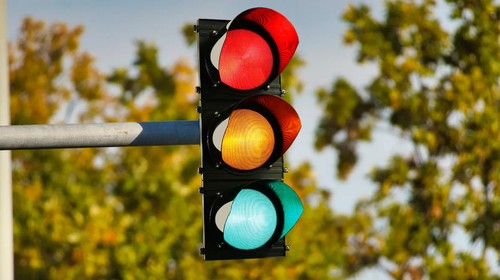 Lampu Lalu Lintas Punya 3 Warna
