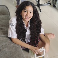 Leticia merupakan gadis 14 tahun yang masih duduk di bangku SMP. Dia lahir pada 24 Februari 2010. Foto: Instagram @itssheilamj