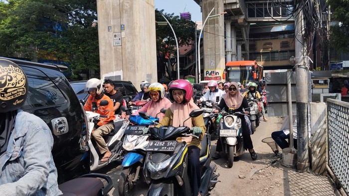 Dampak Finansial yang Beragam dari Proyek Galian Cipulir: Untung dan Rugi