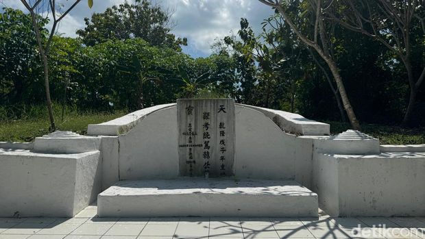 Makam Han Wee Sing atau Han Siong Kong di Desa Babagan, Lasem, Rembang, Rabu (29/5/2024).