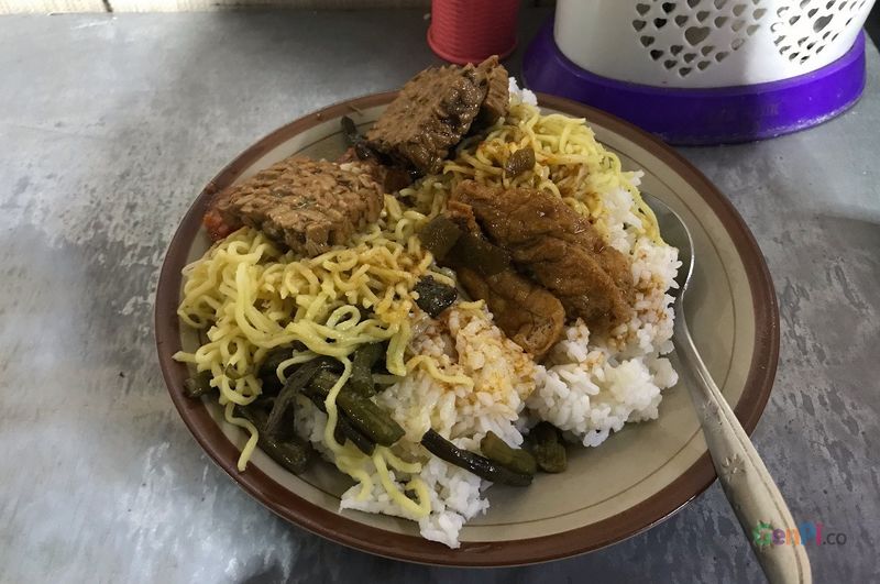 Murahnya Kebangetan! 5 Makanan Tradisional Ini Harganya Rp 3.000 Saja!