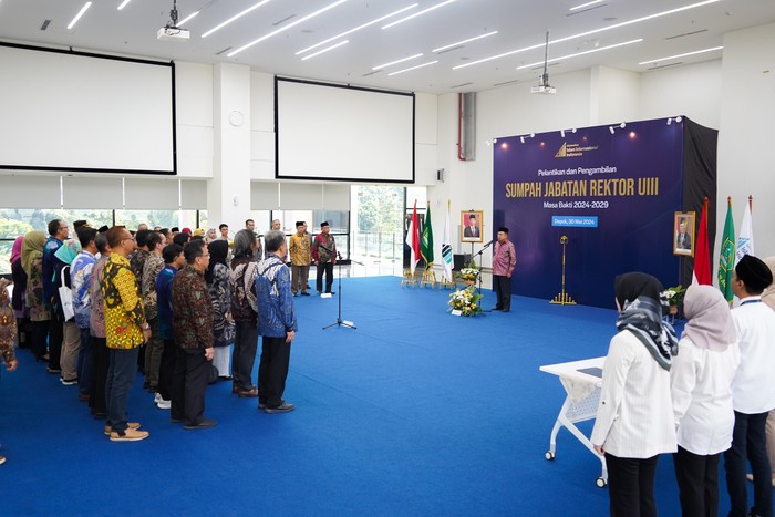 Pelantikan Rektor UIII Periode 2024-2029 Prof Jamhari Makruf