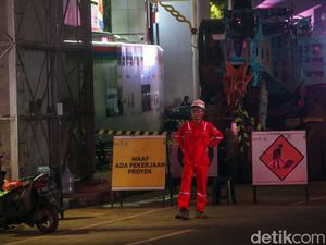 Besi Proyek Kejagung yang Jatuh di Jalur MRT Sudah Berhasil Dievakuasi