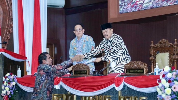 Pj Gubernur Jawa Timur Adhy Karyono