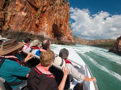 Potret Air Terjun Horizontal di Australia yang Bakal Ditutup untuk Wisata