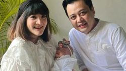 Deretan Selebritas Dikaruniai Buah Hati di 2024 Deretan Selebritas Dikaruniai Buah Hati di 2024