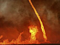 Potret Fenomena Alam yang Mengagumkan Tapi Mematikan