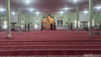 Wakaf tanah dari Salim bin Thalib pun membuat masjid ini semakin lebar ke arah utara. Dilanjut pada tahun 1950 masjid ini kembali melakukan pelebaran ke arah barat. Luas keseluruhan masjid ini adalah 3.947 meter persegi.