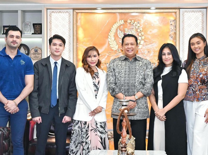 Siska Khair dan Bamsoet bakal menggelar turnamen olahraga antar selebritas.