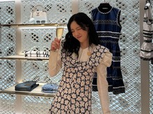 Taeyeon Diam-diam ke Jakarta, Foto-foto di Mal Taeyeon Diam-diam ke Jakarta, Foto-foto di Mal