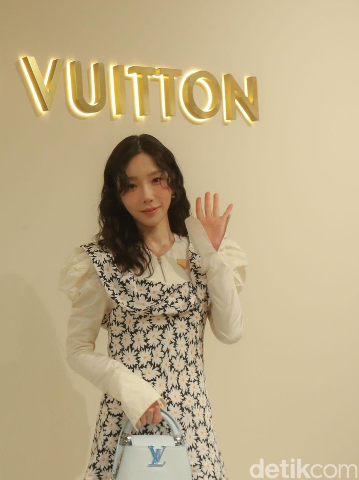Taeyeon SNSD ke Indonesia Hadiri Pembukaan Butik Louis Vuitton Taeyeon SNSD ke Indonesia Hadiri Pembukaan Butik Louis Vuitton