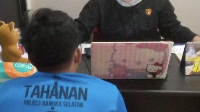 Tersangka AS pemerkosaan gadis di bawah umur di Babesl diperiksa polisi.
